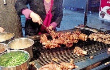 【案例】大學(xué)生“豬蹄哥”從地?cái)偲鸩?，一年賣(mài)出30萬(wàn)只豬