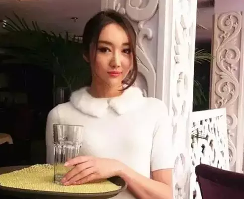 餐飲老板回復(fù)想嫁有錢人的餐飲服務(wù)員的一段話！