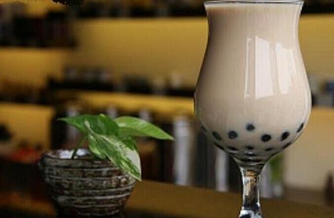 在有咖啡傳統(tǒng)的美國(guó)，奶茶能站穩(wěn)腳嗎？|餐飲界