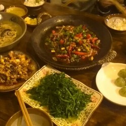 姑姑宴冒菜缺斤短兩，餐飲業(yè)菜量標(biāo)注缺失