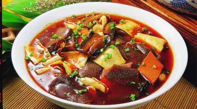 互聯(lián)網(wǎng)狂潮下被顛覆的餐飲業(yè)，死或等死？|餐飲界