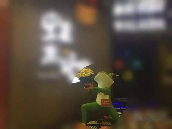 王小白：三個(gè)維度解析一蛙兩店的不同命運(yùn)！