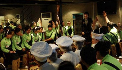 你不在，餐廳就亂成一鍋粥？你該需要一個(gè)后備店長(zhǎng)！|餐飲界