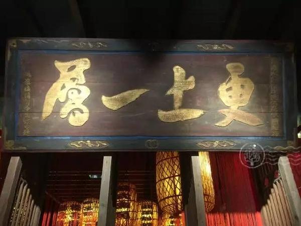 這家大牌檔，一年八百多萬人到店用餐，顧客排隊(duì)時(shí)間多達(dá)4小時(shí)！|餐飲界