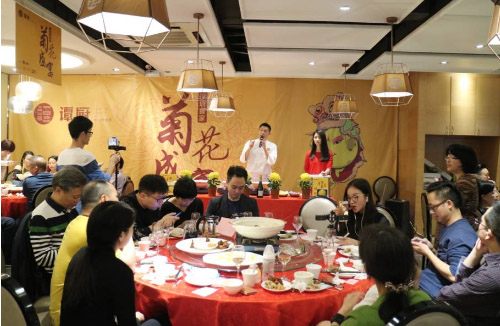 譚廚首屆“菊花盛宴”圓滿結(jié)束，引來(lái)數(shù)萬(wàn)粉絲圍觀直播！|餐飲界