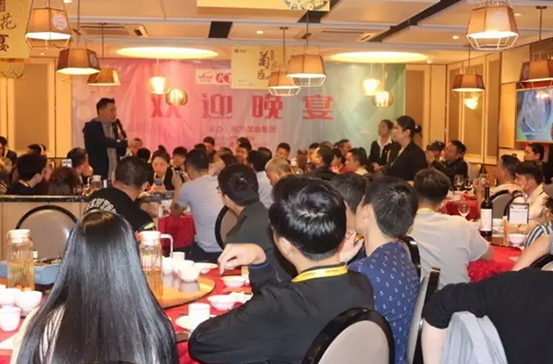 全國100位美食達(dá)人現(xiàn)場(chǎng)考察譚廚中山傳家菜，火爆朋友圈！