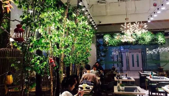餐飲又一新業(yè)態(tài)？“生產(chǎn)基地+中央廚房+餐飲門店”能玩轉(zhuǎn)嗎？|餐飲界