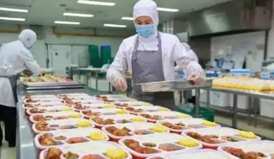 肯德基、真功夫率先“上車”，高鐵外賣這個(gè)蛋糕該怎么分？