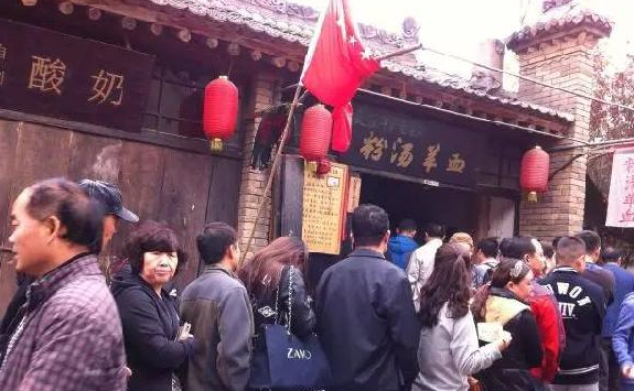 袁家村餐飲日營(yíng)業(yè)額200萬，為什么別人一模仿就死翹翹？