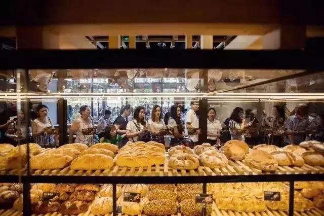 2017年獲投的35家餐飲品牌，竟有71%的客單價(jià)低于50元？為什么？|餐飲界