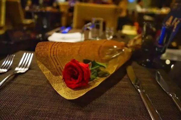 6個(gè)餐廳營銷怪招，讓顧客心甘情愿多掏錢！|餐飲界