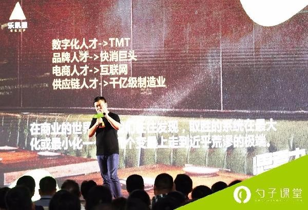 聽說你五行缺人，所以你知道“挖人”的正確姿勢嗎？