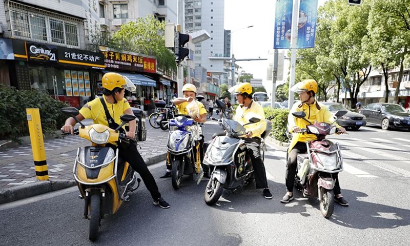 上海出“狠招”了：外賣“騎手”成為舉報(bào)無(wú)證照餐飲的志愿者