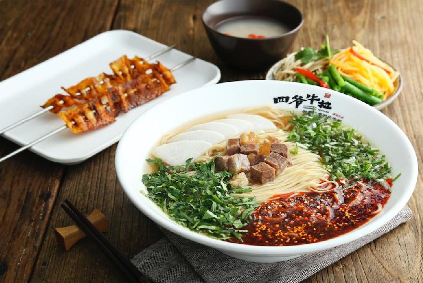 如何優(yōu)雅地吃掉一碗正經(jīng)牛肉面？