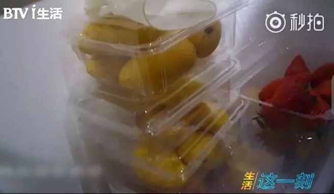 觸目驚心！記者臥底網(wǎng)紅店，你愛喝的這些飲料，連店員都覺得惡心