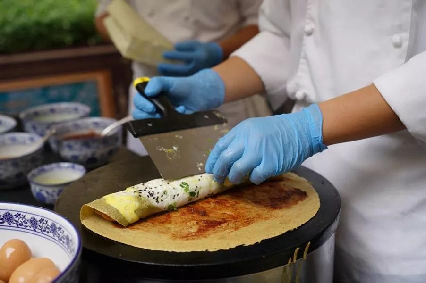 煎餅馃子出標(biāo)準(zhǔn)，薄餅直徑不小于38cm！網(wǎng)友：以后還能加辣條么？