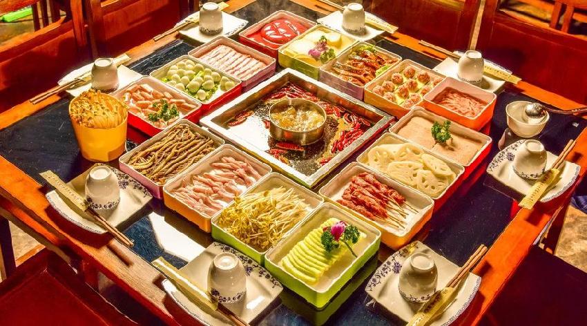 接手了一家火鍋店，過(guò)了兩天，我哭了！