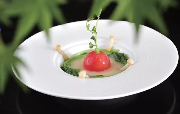 學(xué)會(huì)這幾招，手機(jī)也能拍出驚艷的美食照片