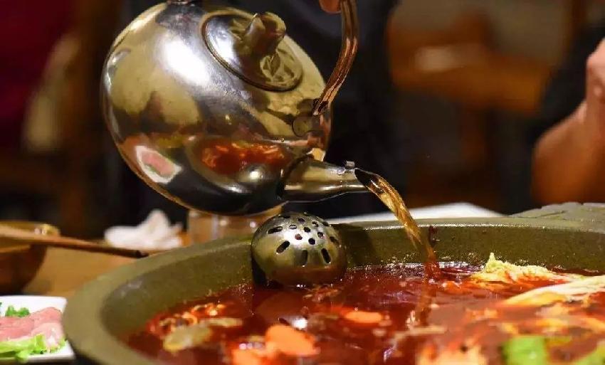 茶飲，火鍋店不可或缺的“主菜”