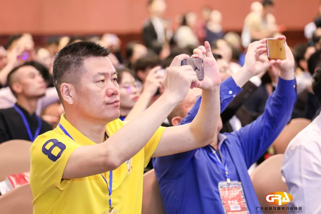 第四屆中國餐飲業(yè)商業(yè)模式論壇圓滿落幕，600位餐飲精英齊聚探討新時(shí)期、新餐飲、新模式