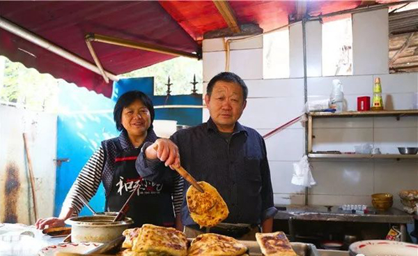 即便搬遷5次，顧客依然能慕名而來(lái)，這家餐廳有什么高招？