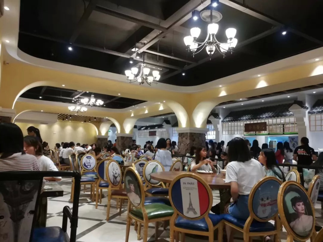 餐廳沒人氣，別再訓(xùn)斥廚師和服務(wù)員了，很可能是你不會“裝”！ | 創(chuàng)業(yè)筆記