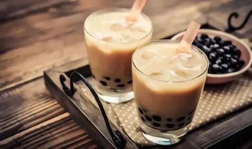 奈雪的茶、喜茶、珍蜜堂全面進(jìn)擊，疫情后的茶飲市場將誰主沉浮?|餐飲界