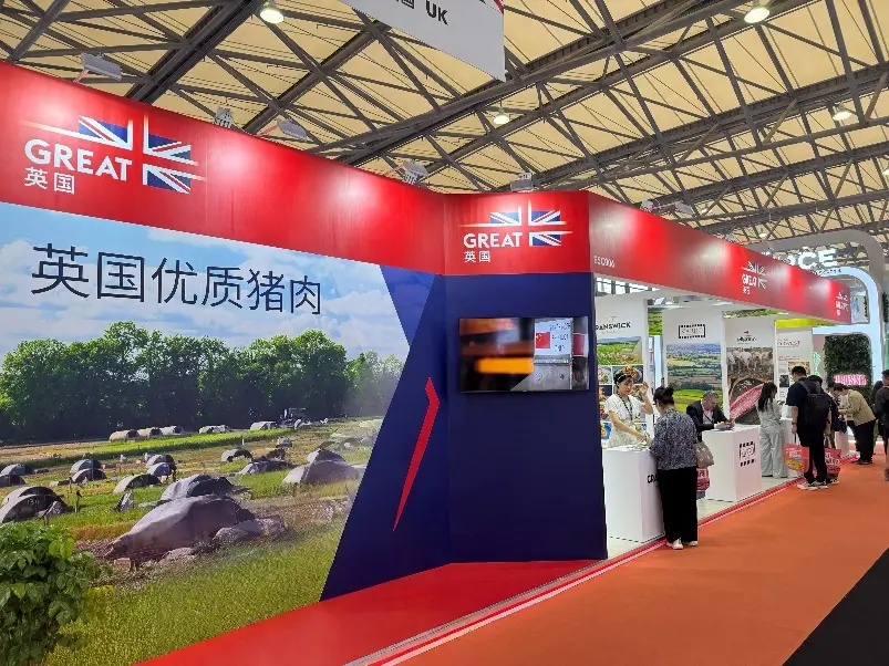 英國農(nóng)業(yè)與園藝發(fā)展委員會亮相2025年SIAL西雅國際食品和飲料展覽會 優(yōu)質(zhì)英國豬肉全面呈現(xiàn)，深化中英食品行業(yè)合作|餐飲界