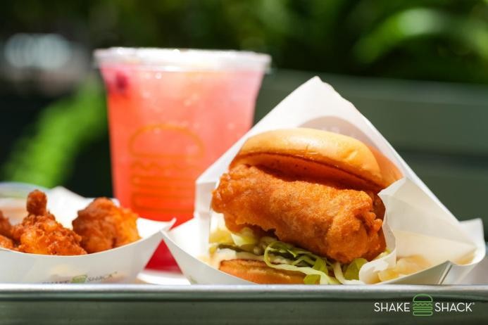 Shake Shack首添海鮮蛋白質(zhì)新品！厚切鱈魚堡與彈脆大白蝦開啟新西蘭風(fēng)味之旅|餐飲界